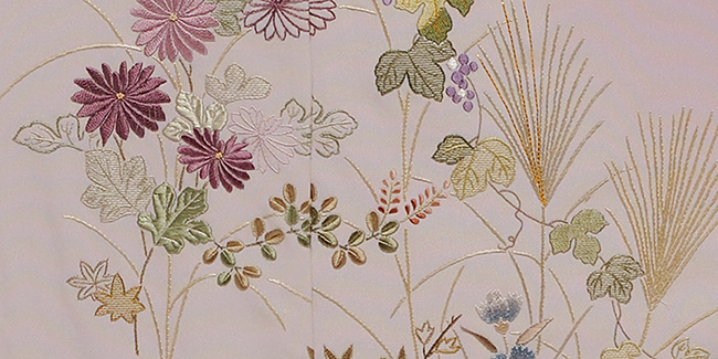 画像3：美術友禅山之内訪問着『秋草図』（日本刺繍工程）伝統的工芸品加賀繍