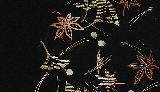 画像3：美術友禅山之内名古屋帯『実里吹き寄せ図』（日本刺繍工程）伝統的工芸品加賀繍